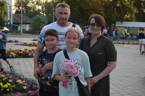 7 июля на площади В.И. Ленина прошел праздник, посвященный Дню семьи, любви и верности «Под защитой Петра и Февронии»